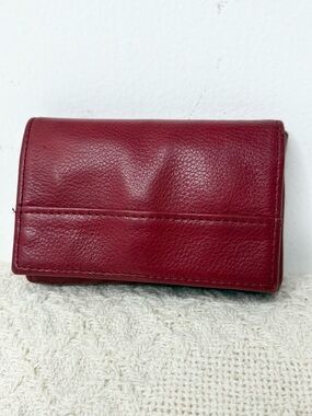 Y2K Vintage Wilson’s Leather Red Card Case Wallet